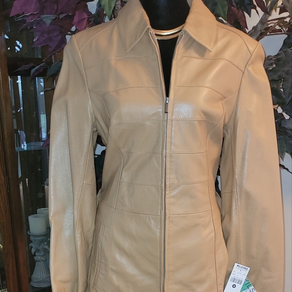Wilsons Leather Pelle Studio pant suit.  Size medium jacket. Size 10 pant. Camel - Picture 2 of 8